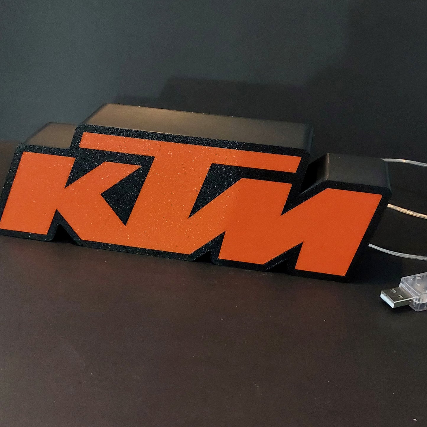 Luminária KTM